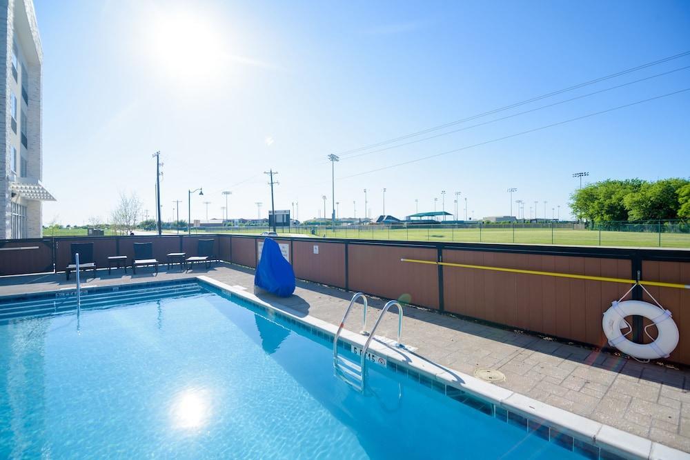 Holiday Inn Express & Suites Mckinney - Frisco East By Ihg Exteriér fotografie