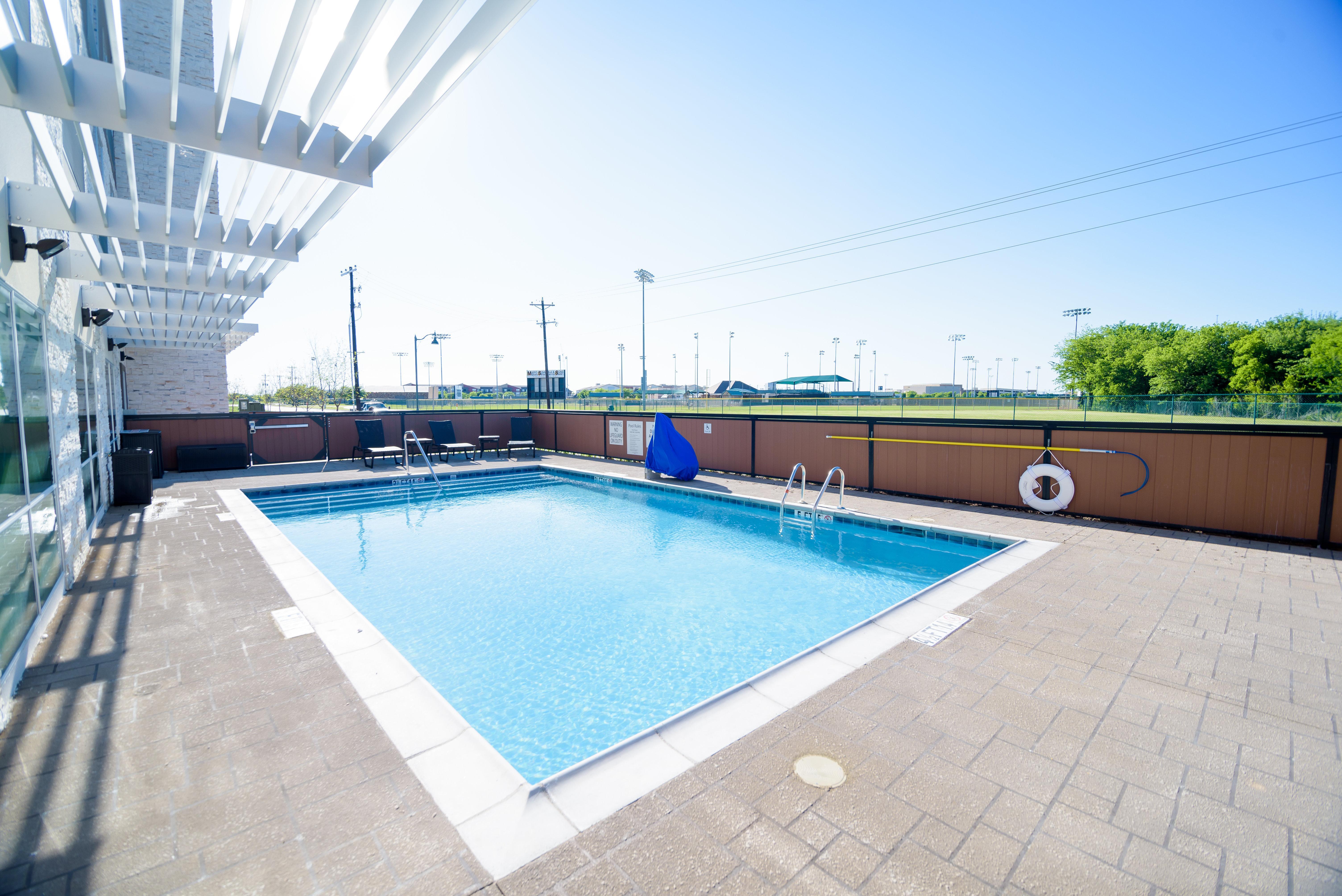 Holiday Inn Express & Suites Mckinney - Frisco East By Ihg Exteriér fotografie