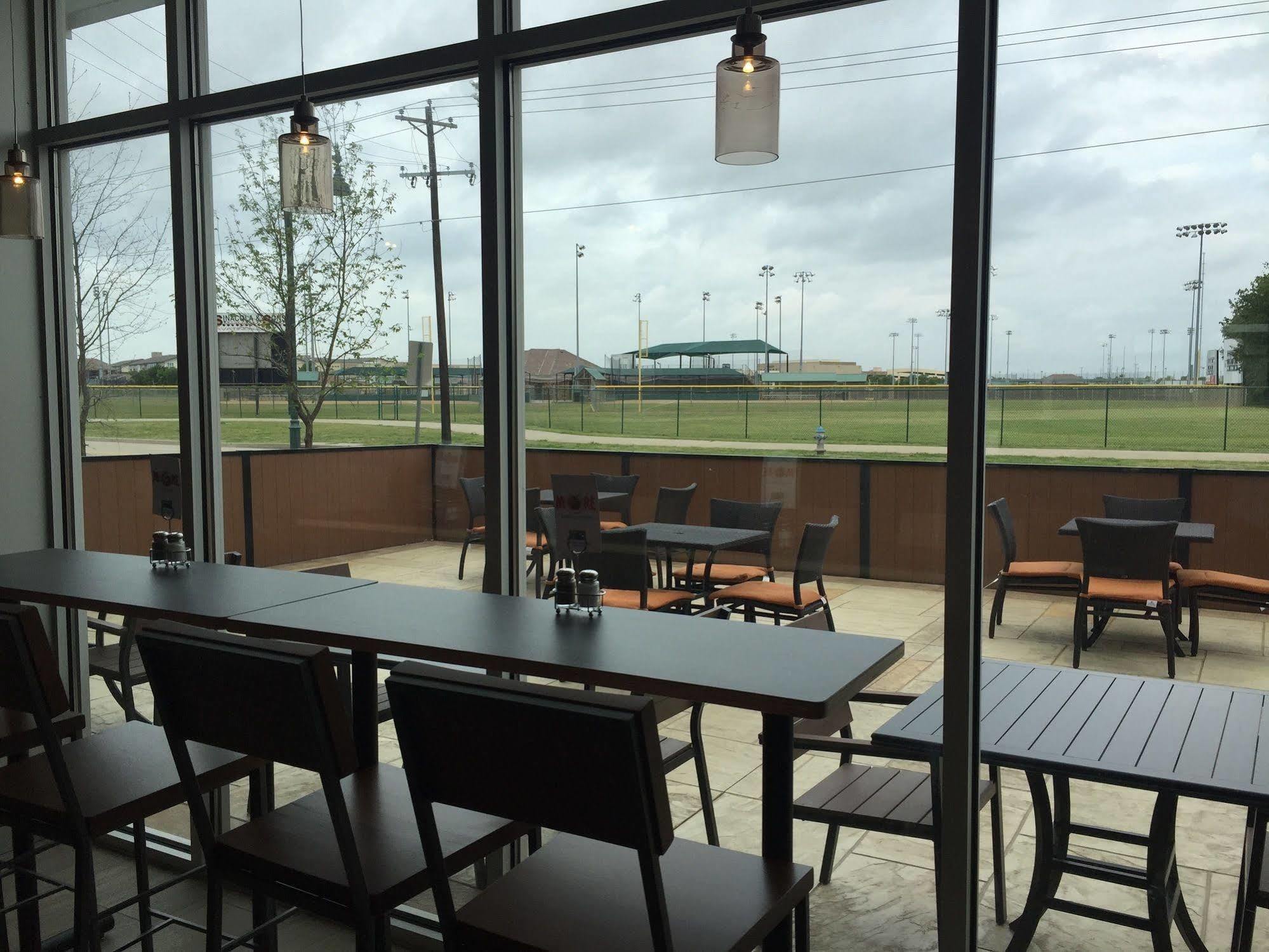 Holiday Inn Express & Suites Mckinney - Frisco East By Ihg Exteriér fotografie
